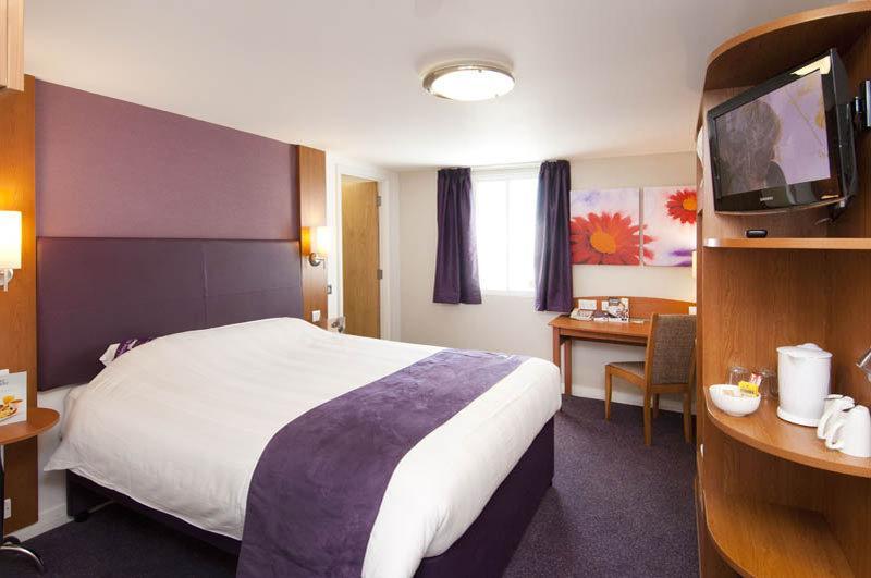 Premier Inn Coventry East Екстериор снимка